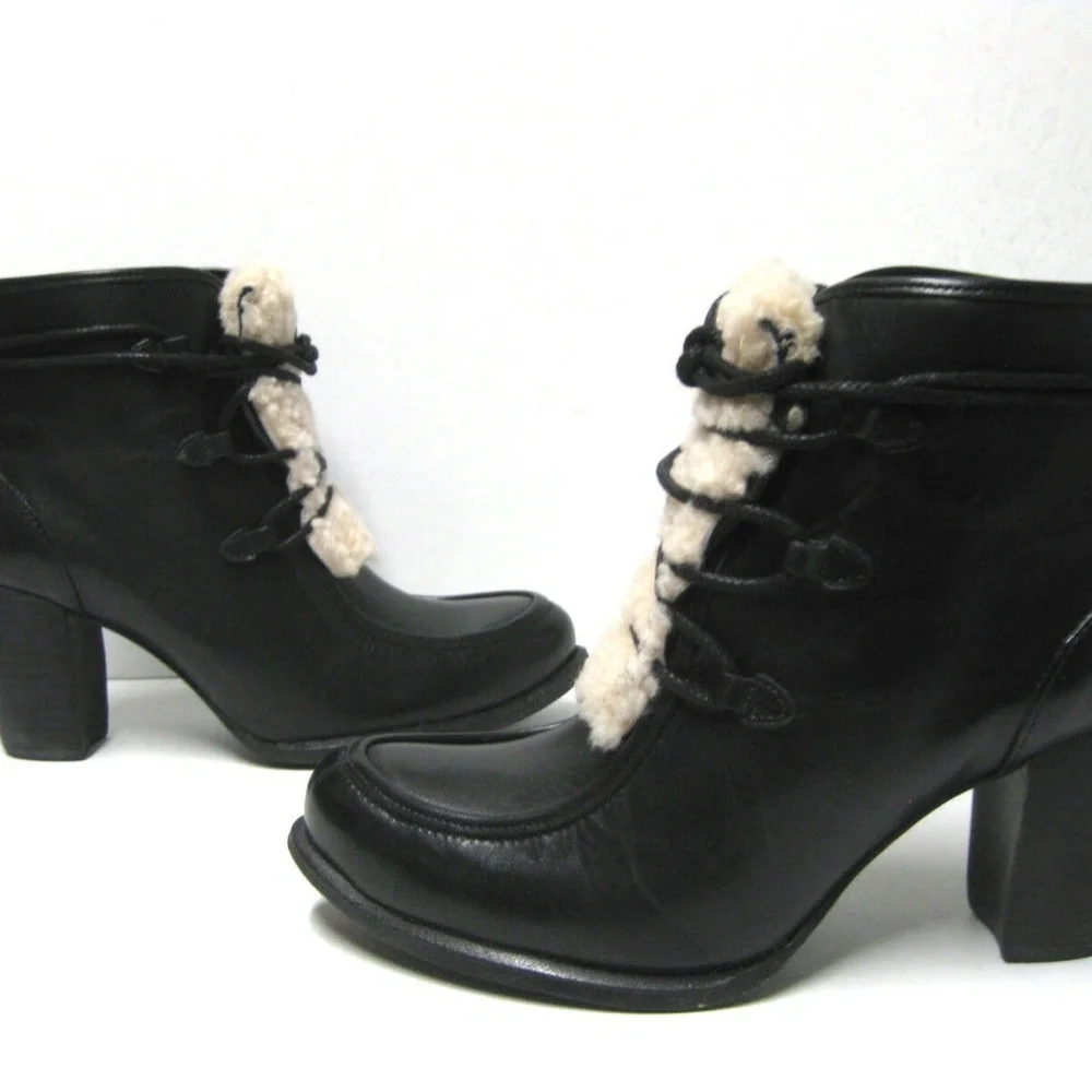 New UGG Women Shearling Fur Black Boot - Picture 4 of 4